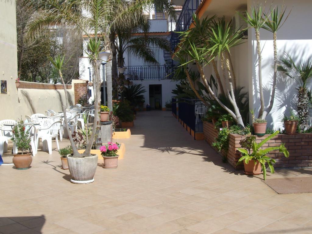 Hotel Pagano Sant'Alessio Siculo Exterior foto